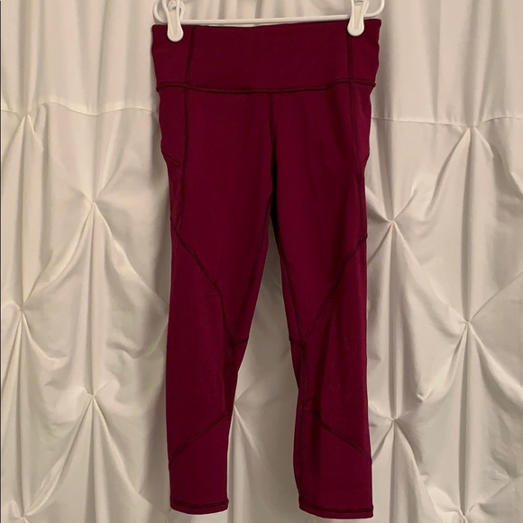 Athleta Pants - Athleta cropped leggings